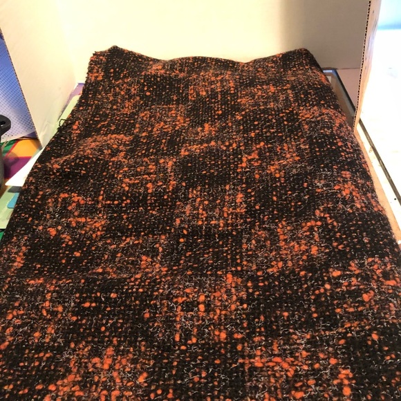 Vintage Stylish Black and Orange Tweed fabric 60 by 50” Gorgeous fabric - Picture 5 of 5